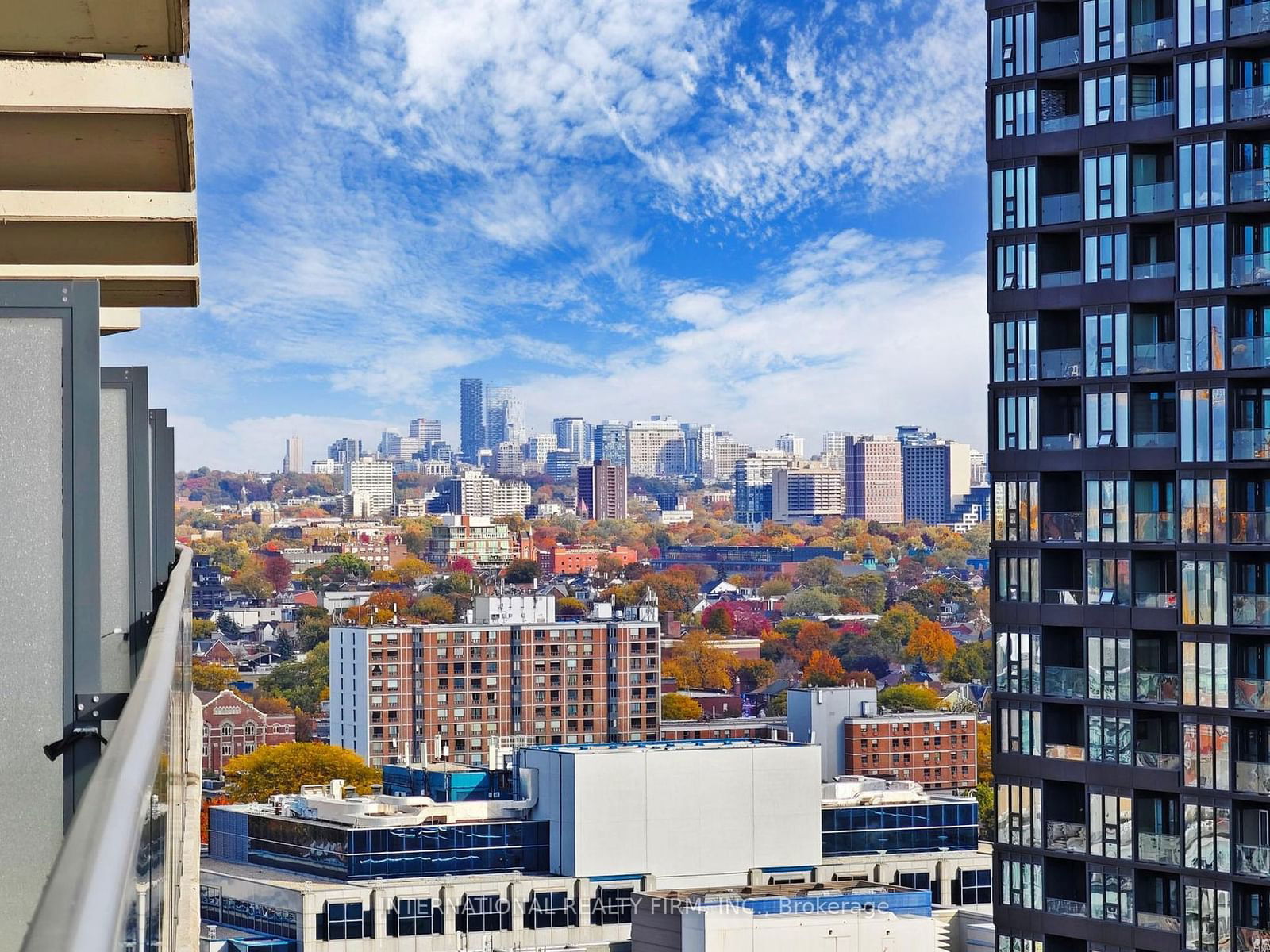 Liberty Central Phase I, West End, Toronto