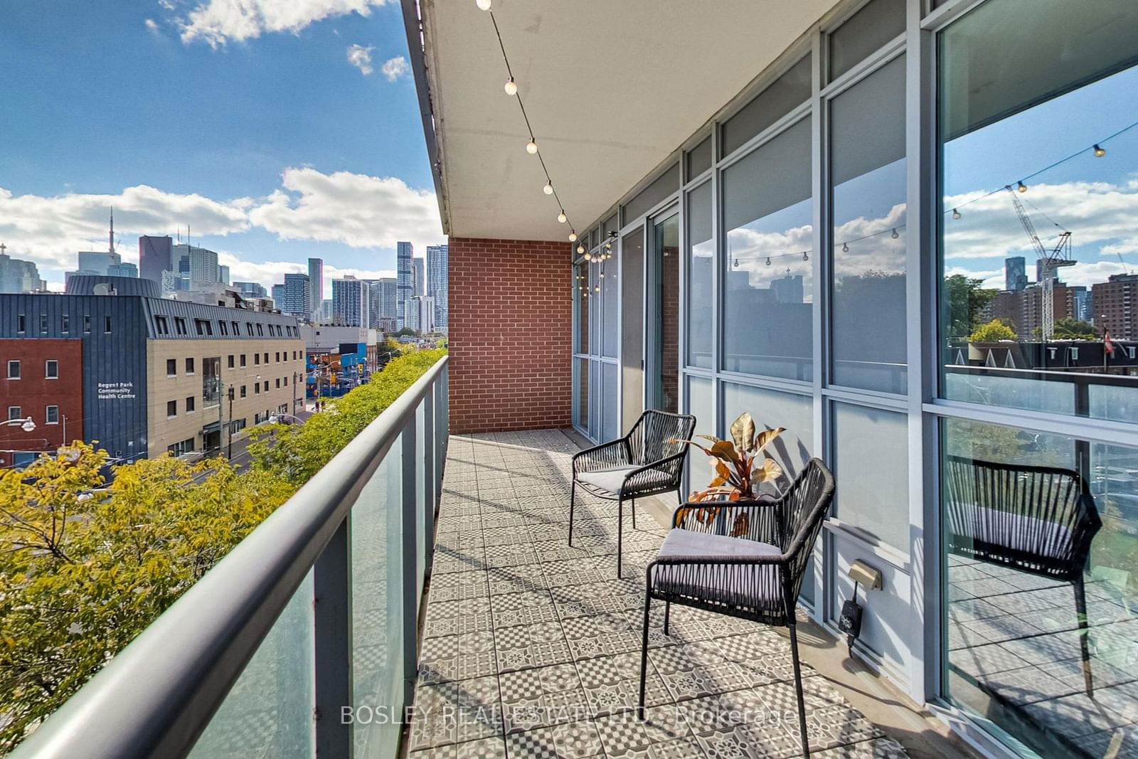 25 Cole St, unit 423 for sale