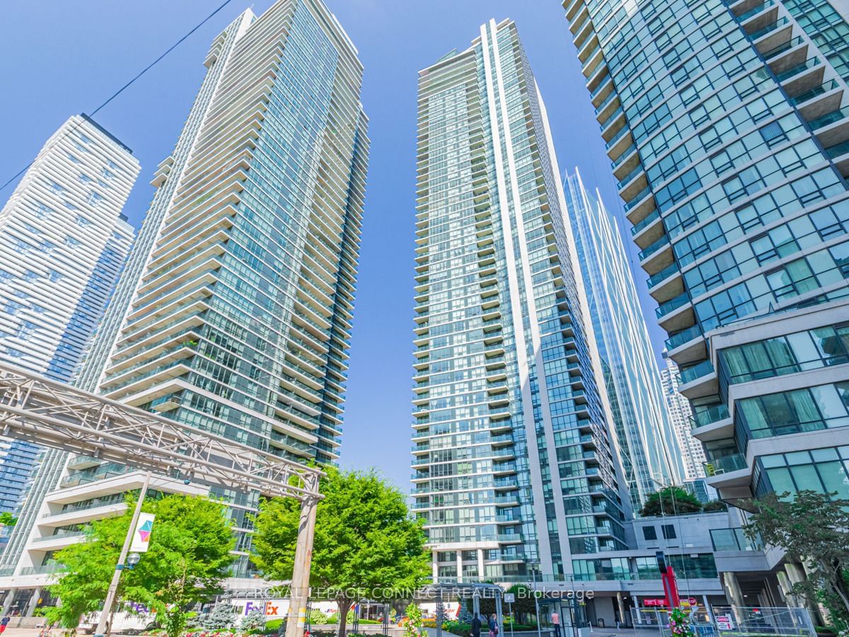 18 Harbour St, unit 1407 for rent