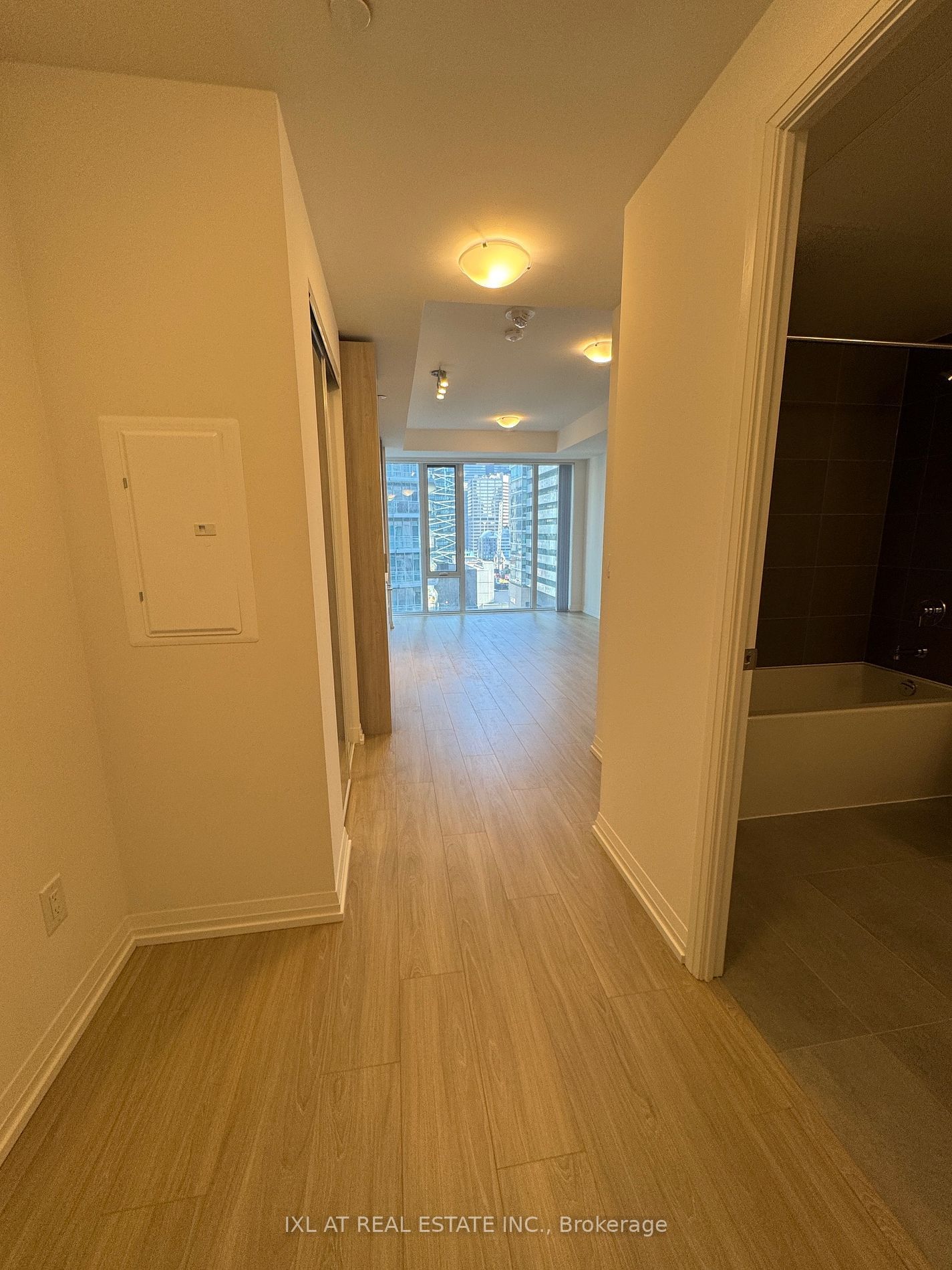 8 Widmer St, unit 1708 for rent