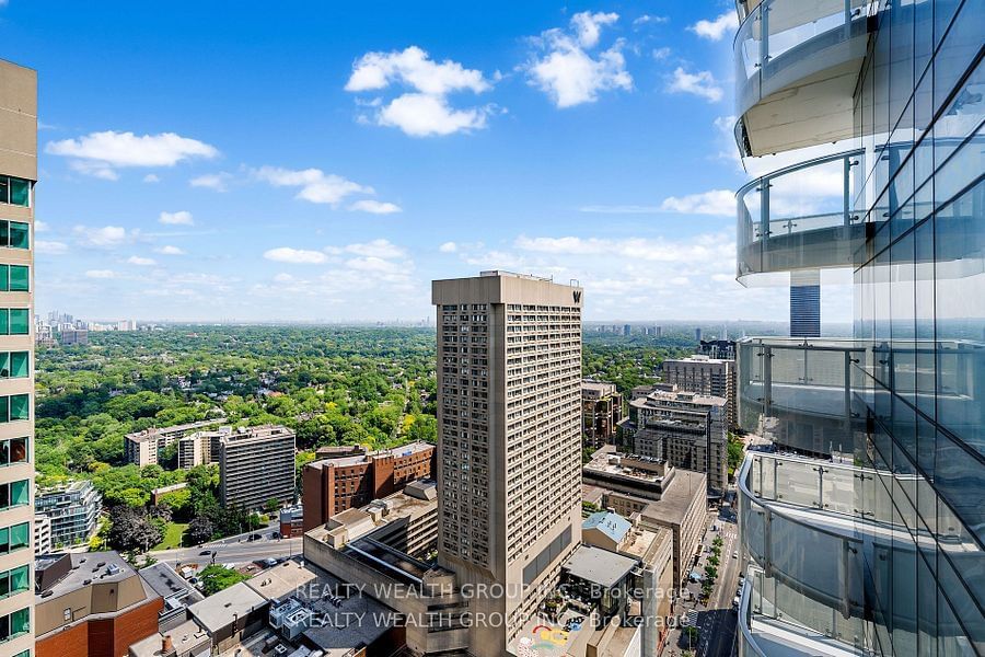 1 Bloor St E, unit 3412 for rent