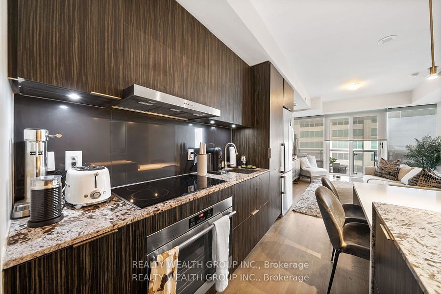 1 Bloor St E, unit 3412 for rent