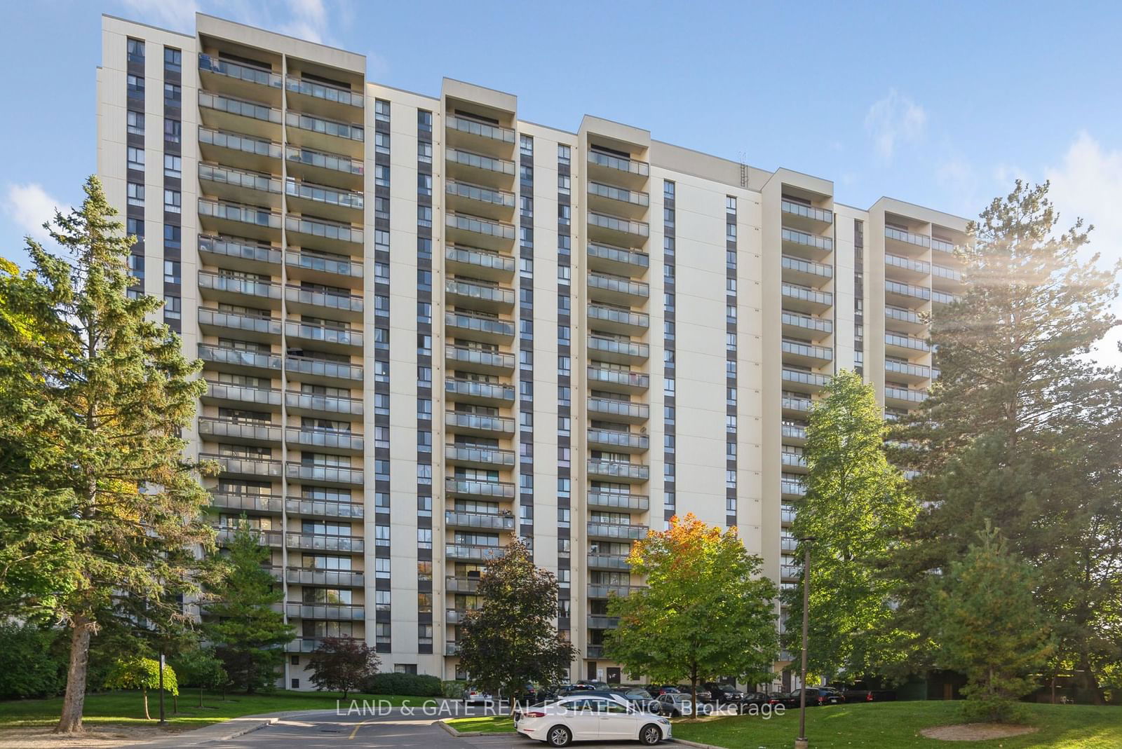 260-350 Seneca Hill Drive Condos, North York, Toronto