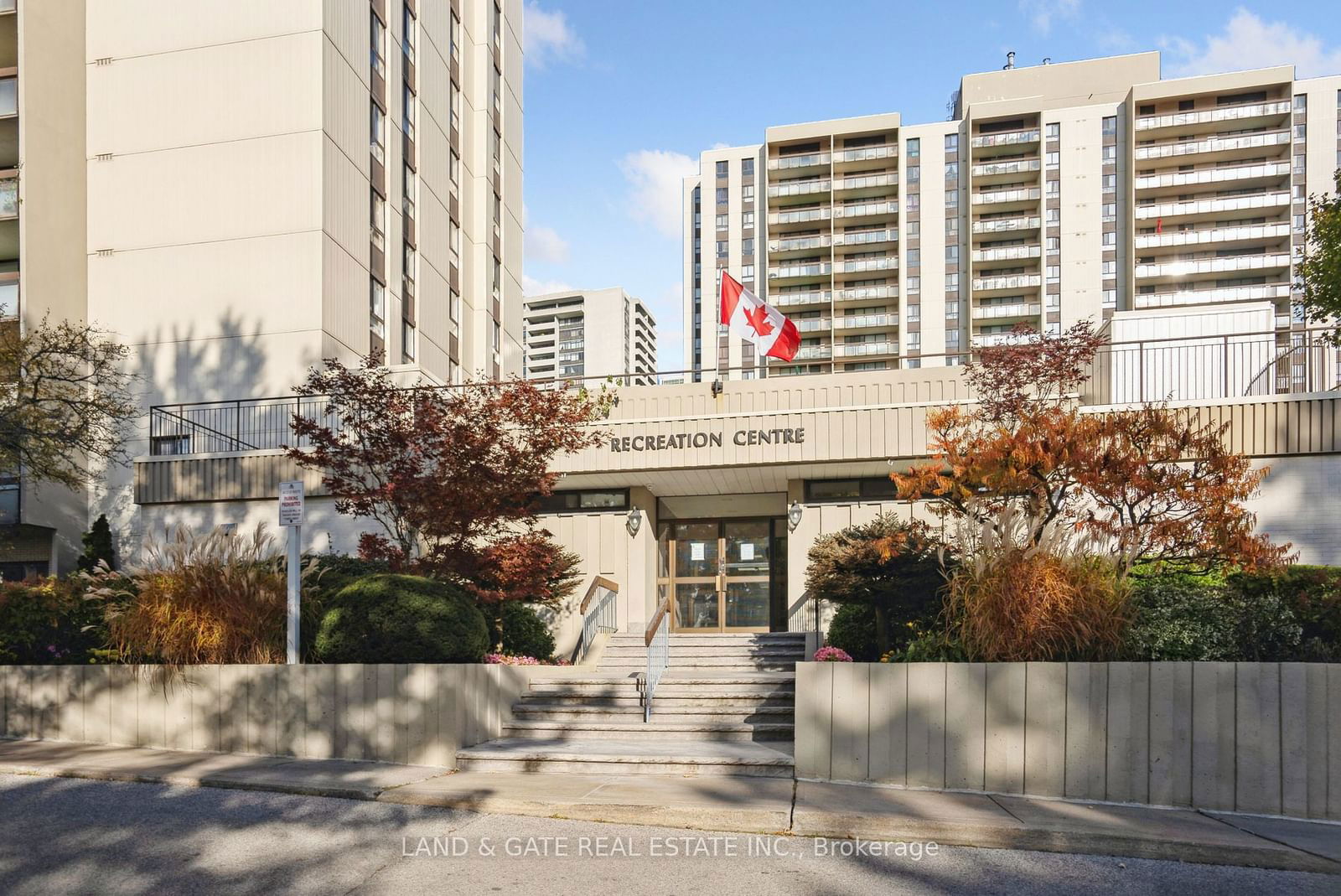 260-350 Seneca Hill Drive Condos, North York, Toronto