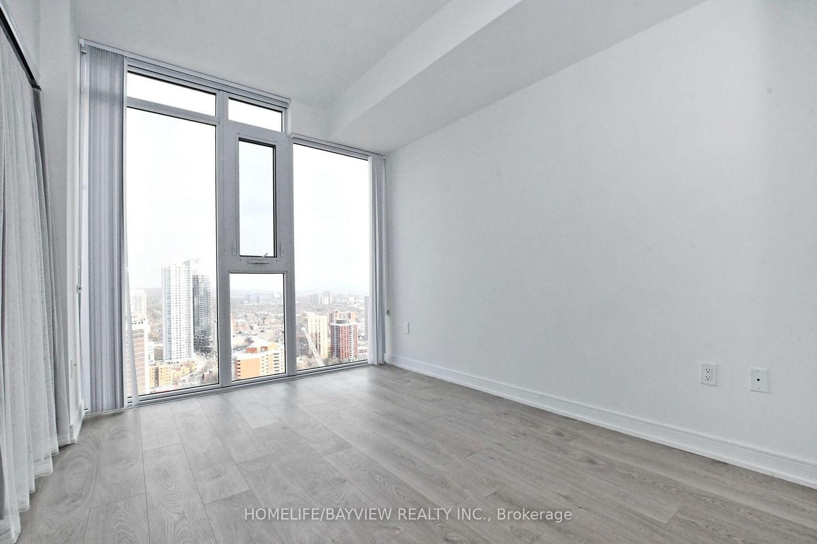 50 Wellesley St, unit 4004 for rent