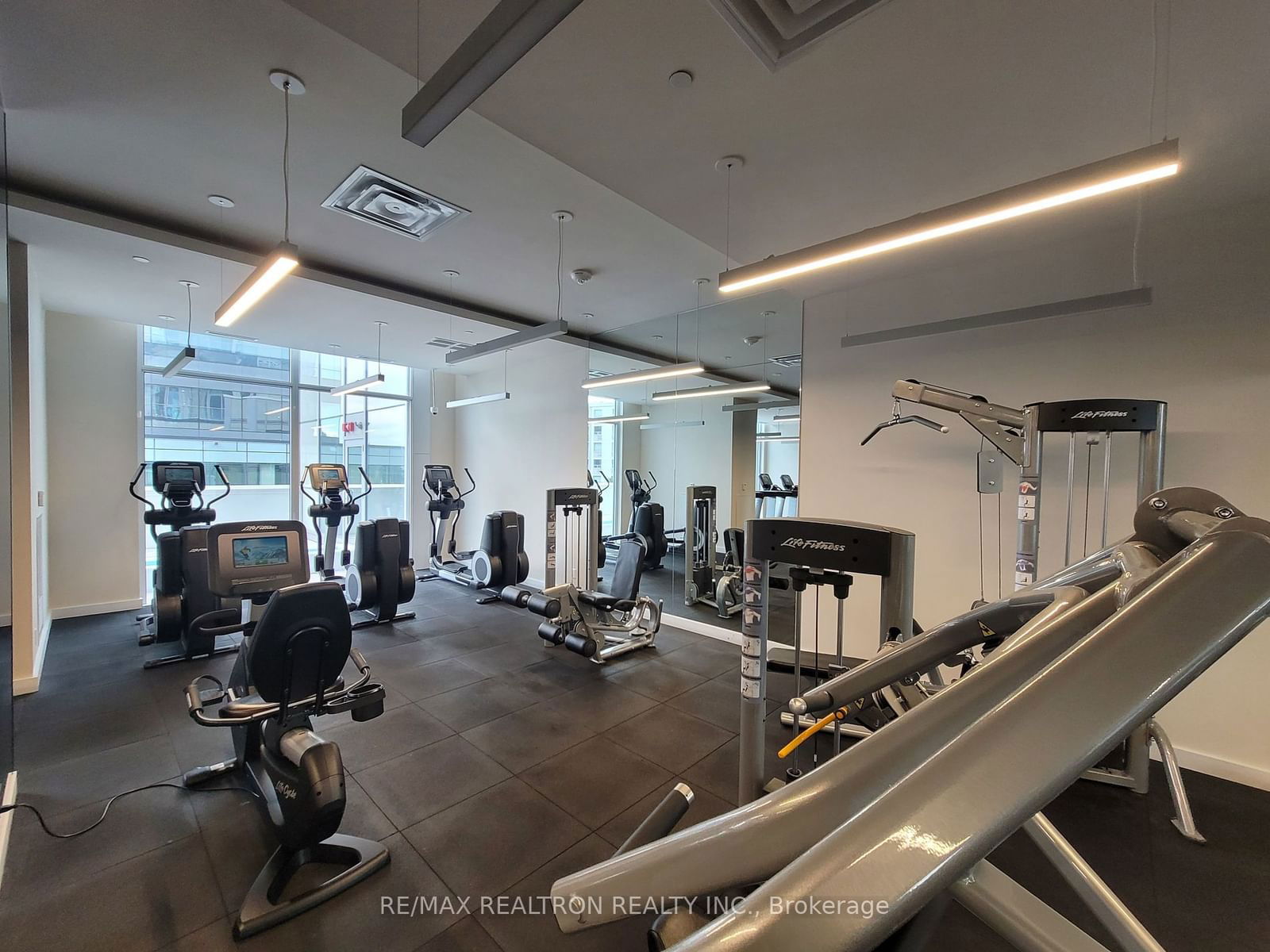 5180 Yonge St, unit 1005 for sale