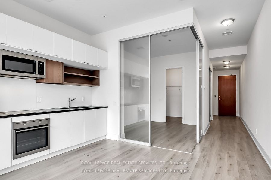 111 St Clair Ave W, unit 326 for rent