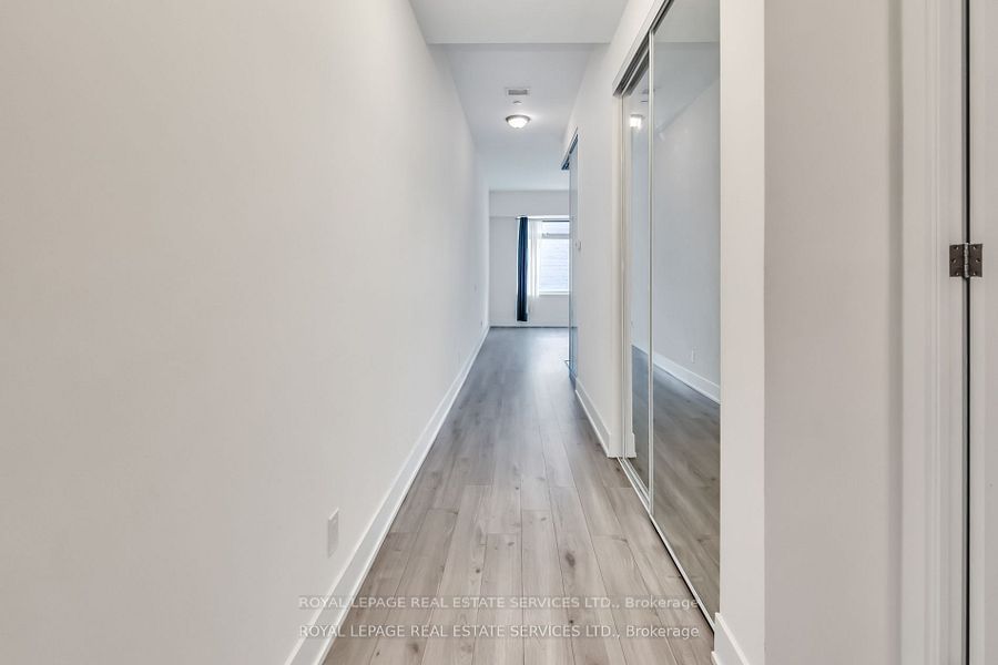 111 St Clair Ave W, unit 326 for rent