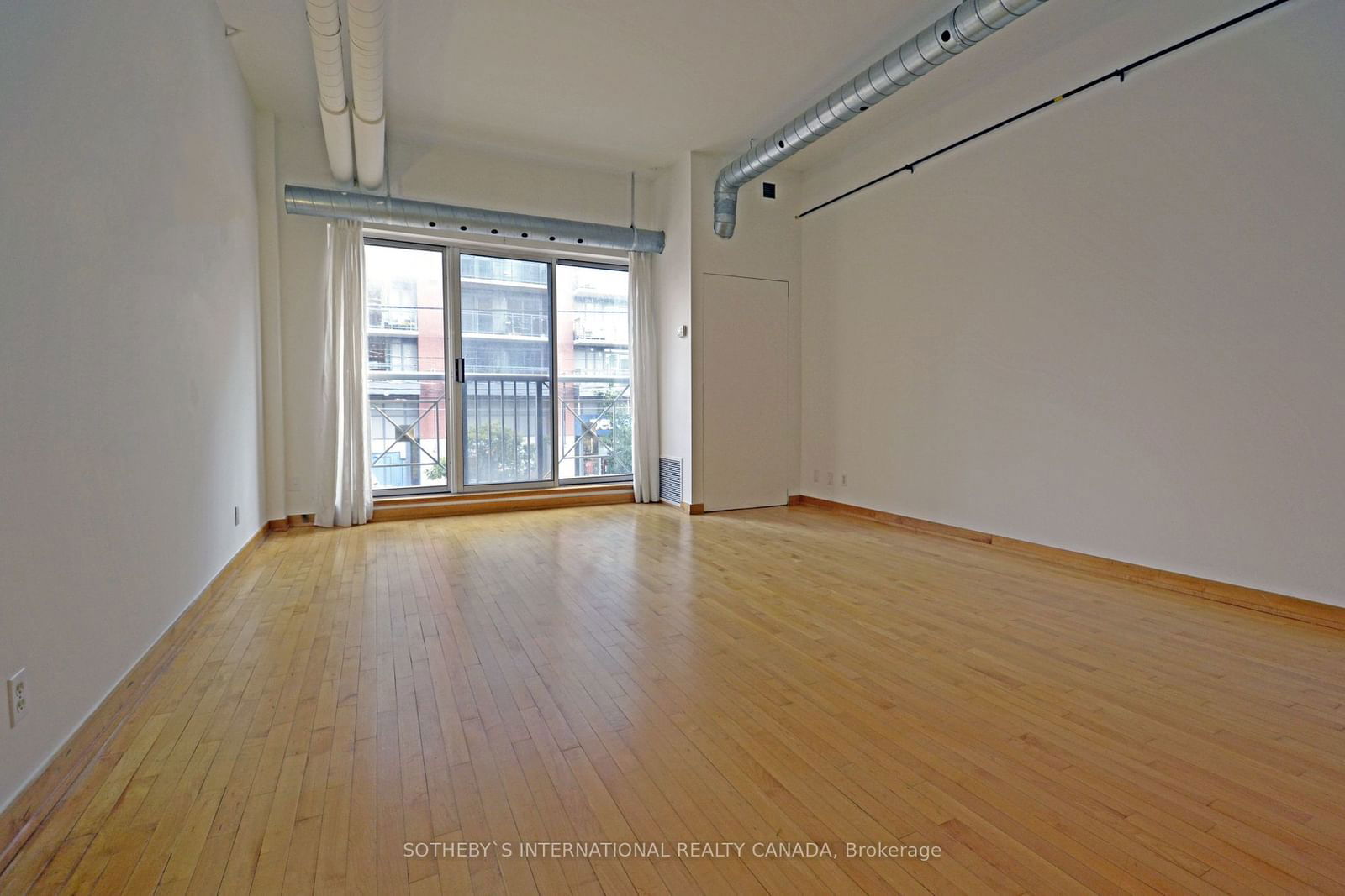 766 King St W, unit 202 for sale