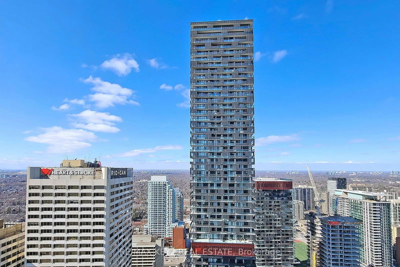 2221 Yonge St, unit 4010 for rent