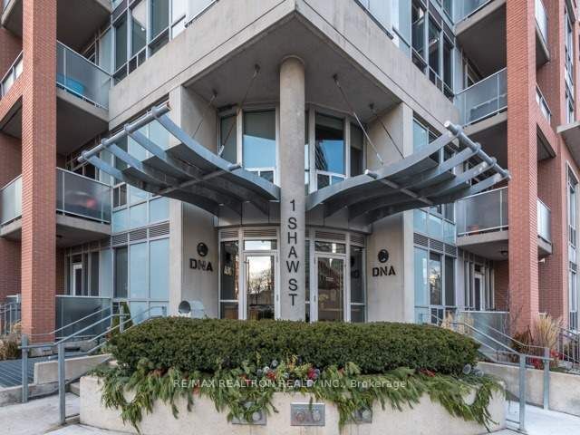 1 Shaw St, unit 718 for rent