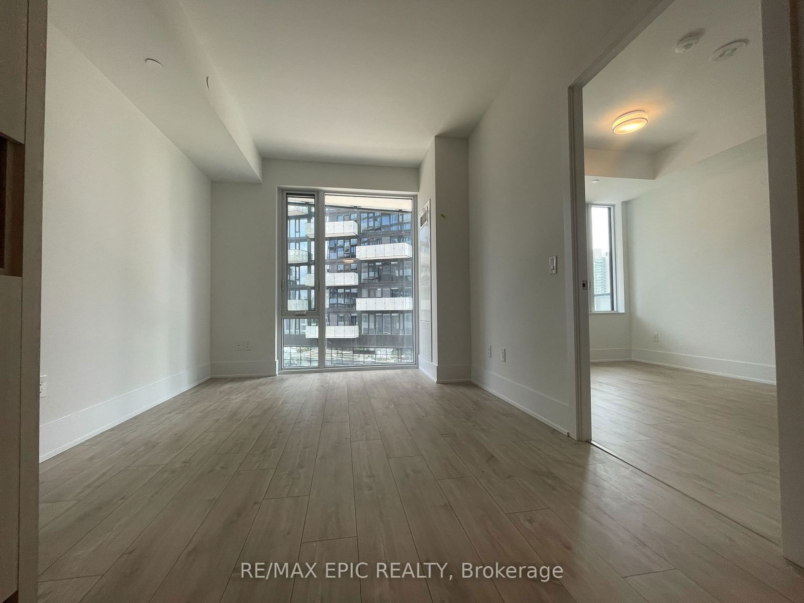 470 Front St W, unit 911 for rent