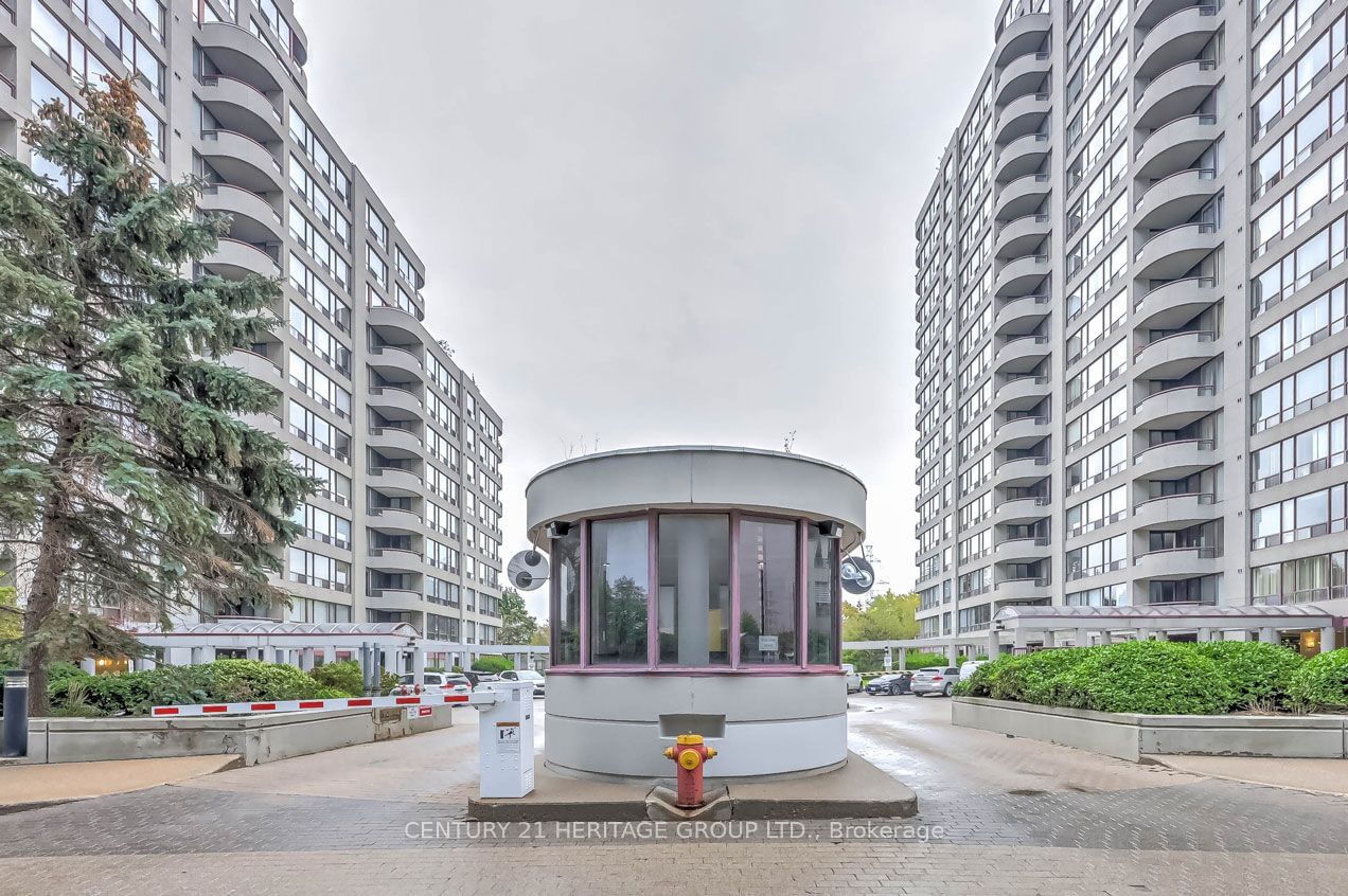 5765 Yonge St, unit Ph302 for sale