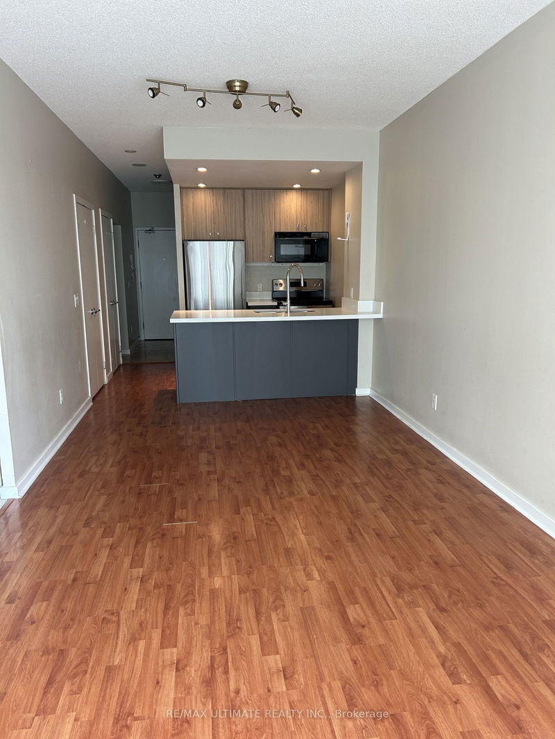 208 Queens Quay W, unit 302 for rent