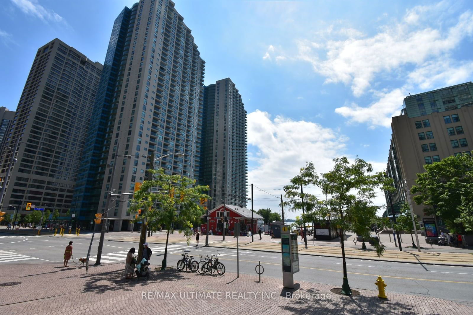 208 Queens Quay W, unit 302 for rent