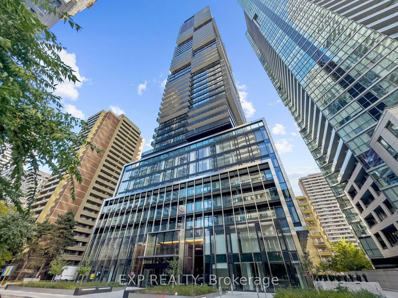 55 Charles St E, unit 1012 for rent