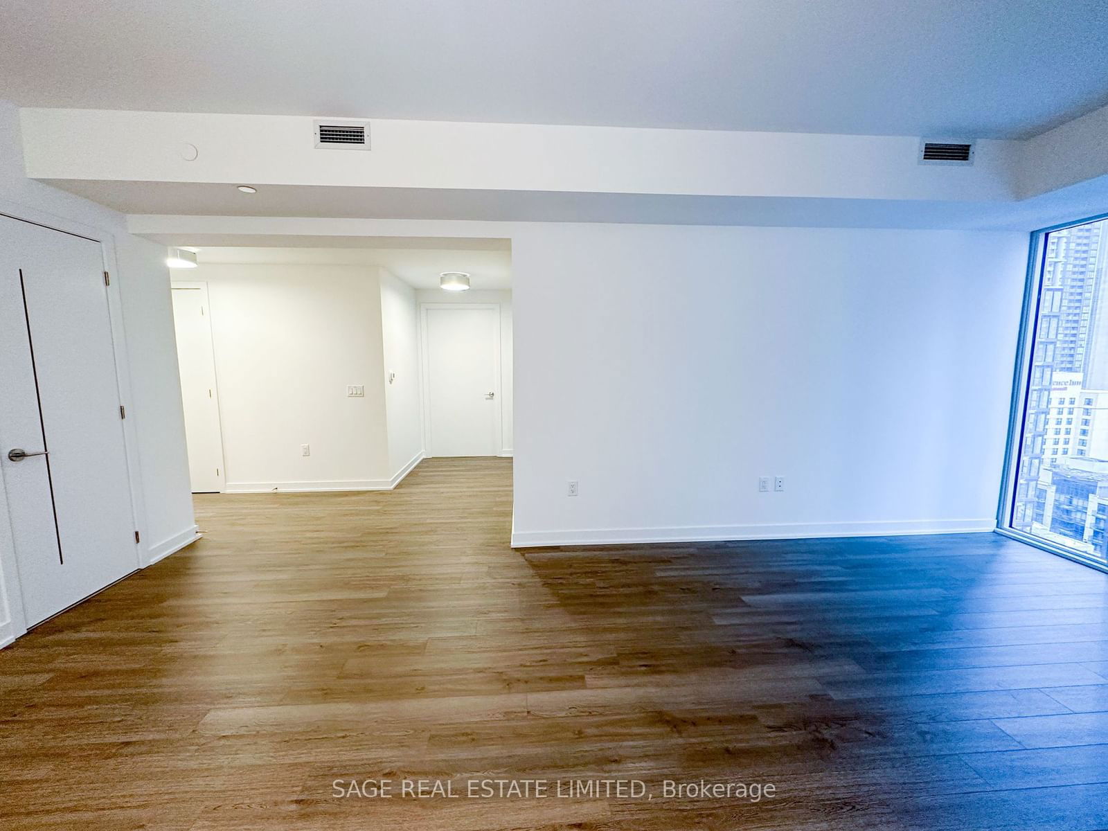 357 King St W, unit 3309 for rent