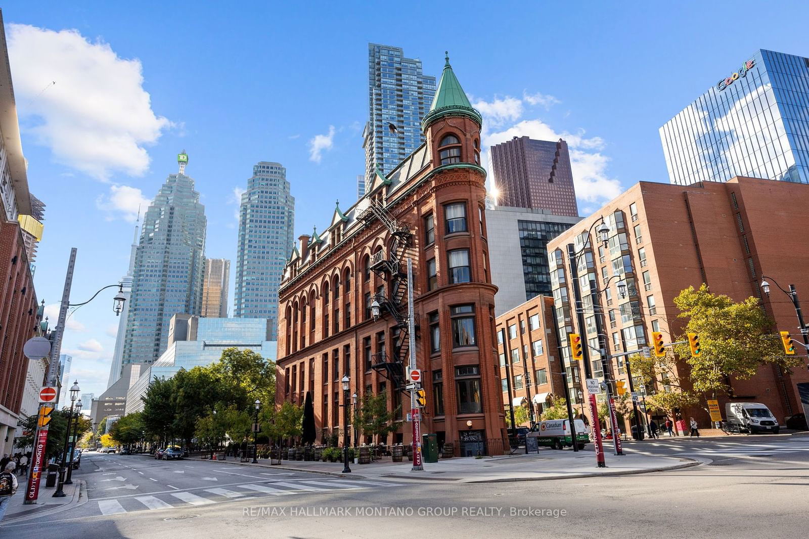 Backstage on the Esplanade, Downtown, Toronto