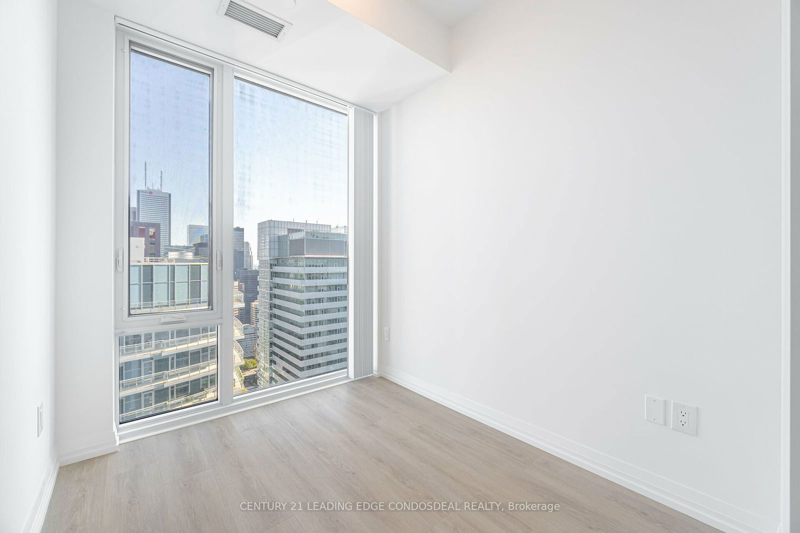 8 Widmer St, unit LPH5 for rent