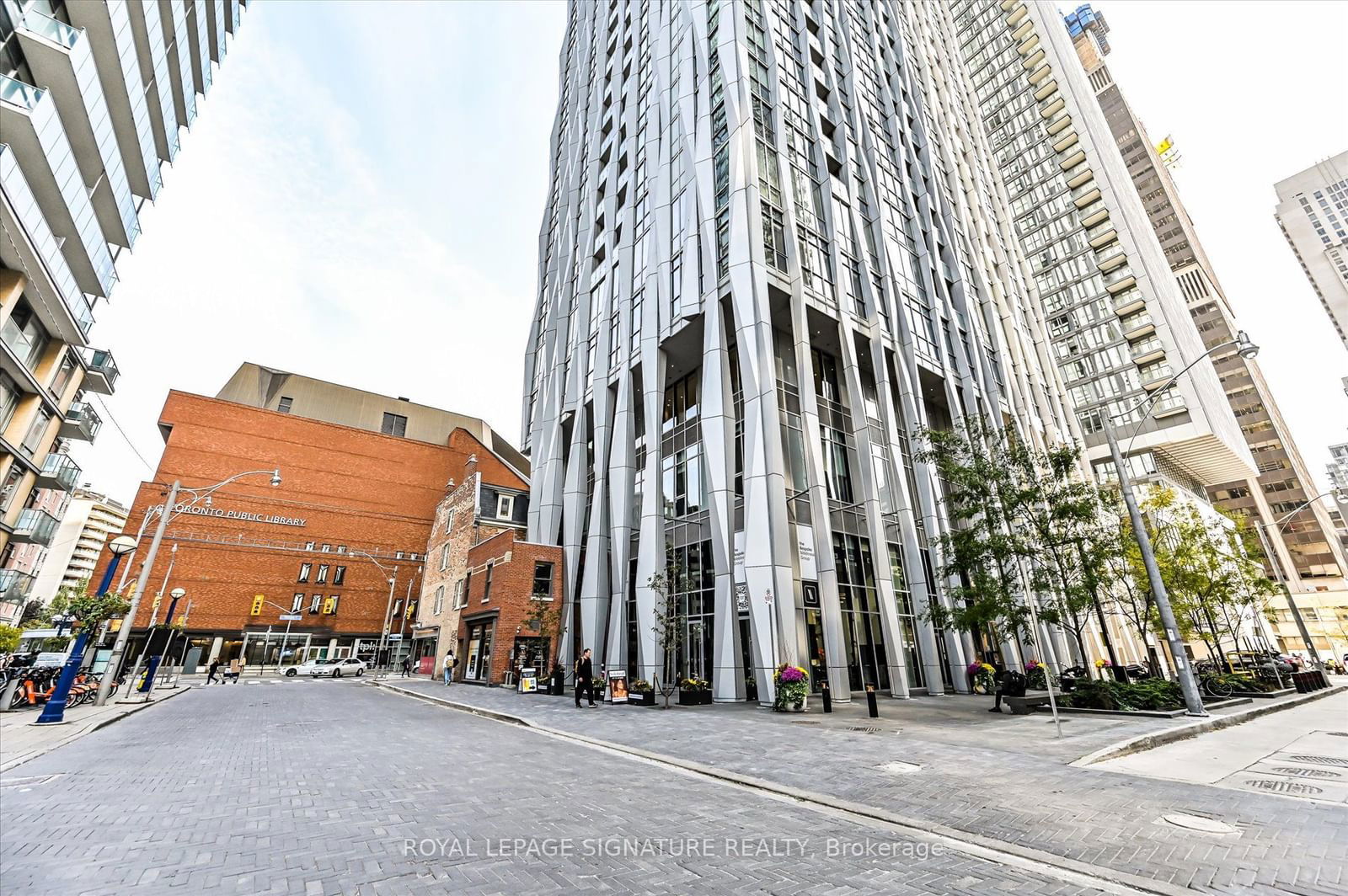 1 Yorkville Ave, unit 4309 for sale