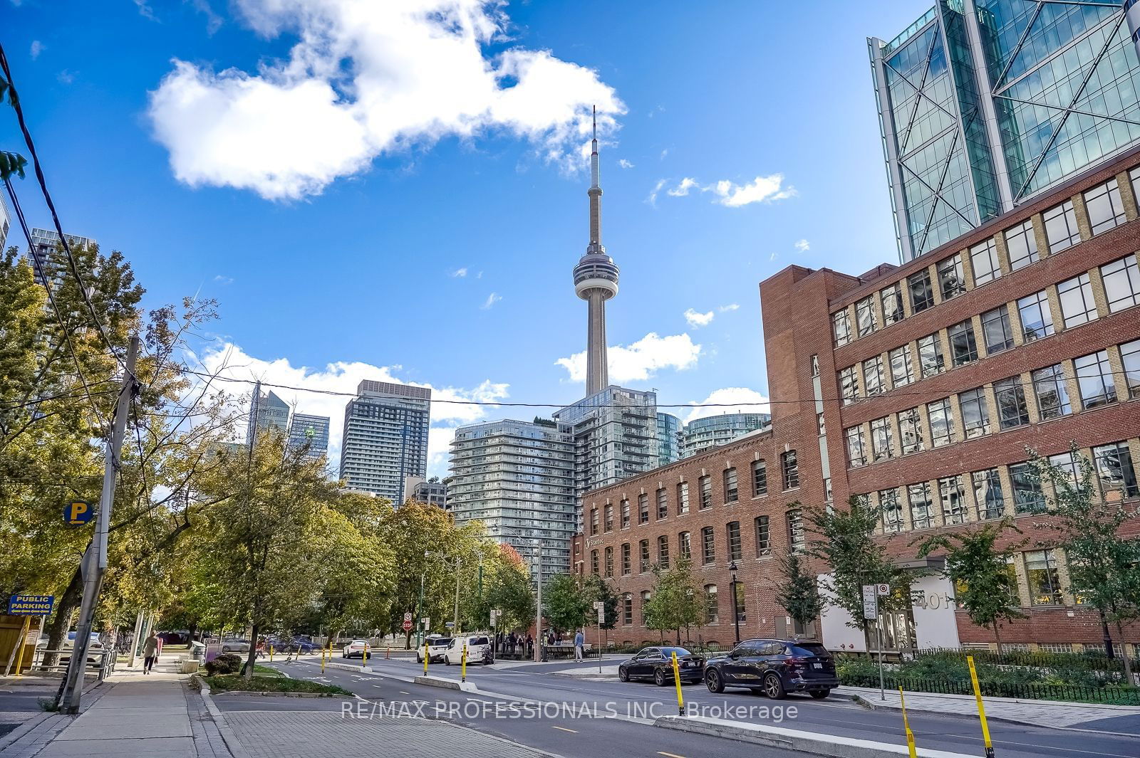 400 Wellington St W, unit 302 for rent