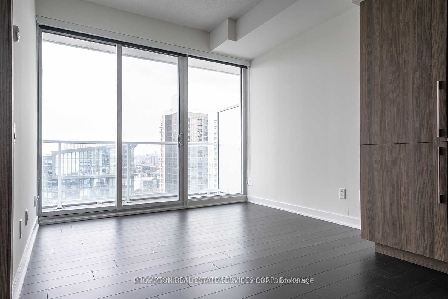 17 Bathurst St, unit 3807 for rent