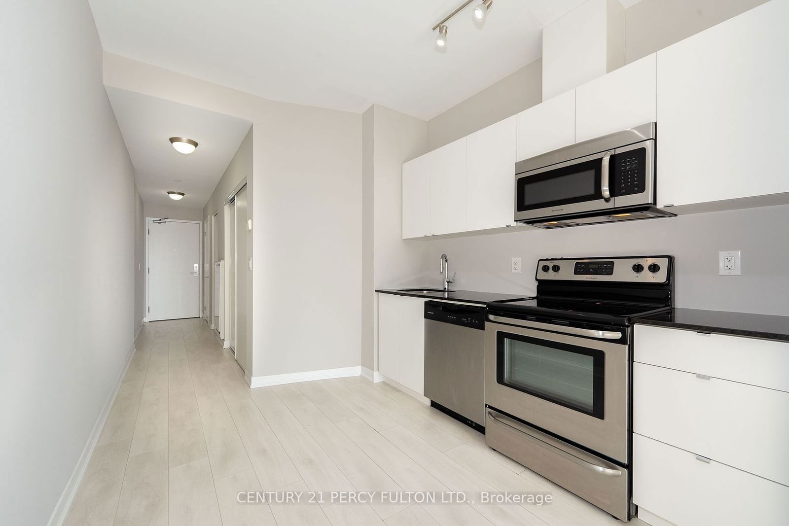 51 East Liberty St, unit PH01 for rent