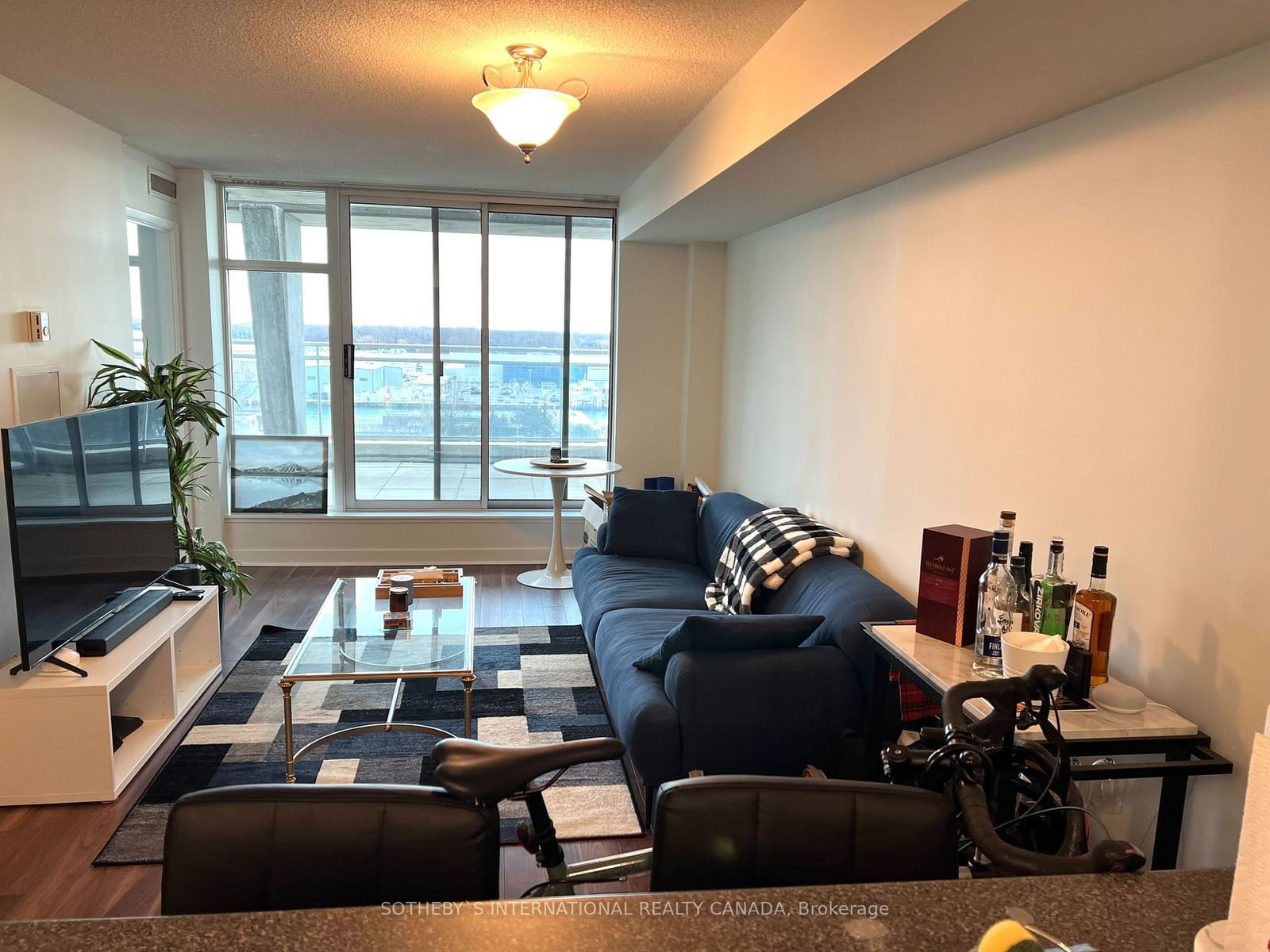 650 Queens Quay W, unit 1210 for rent