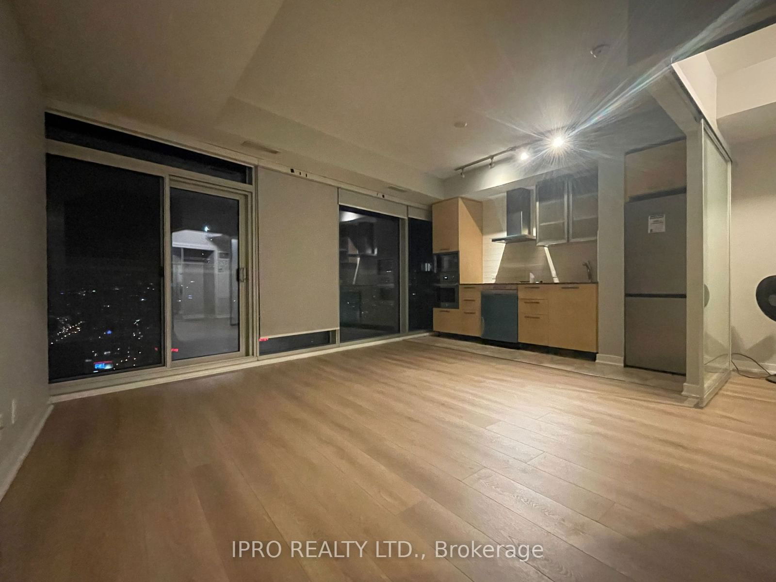 14 York St, unit 3606 for rent