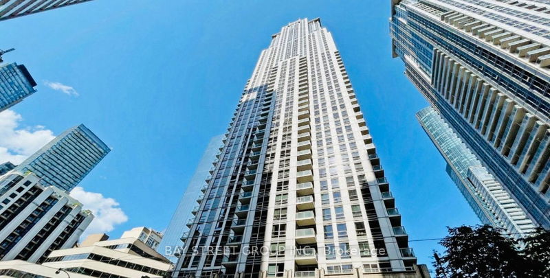 763 Bay St, unit 2104 for rent