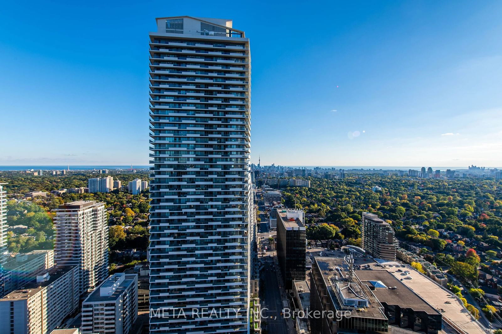 8 Eglinton Ave E, unit 3702 for rent