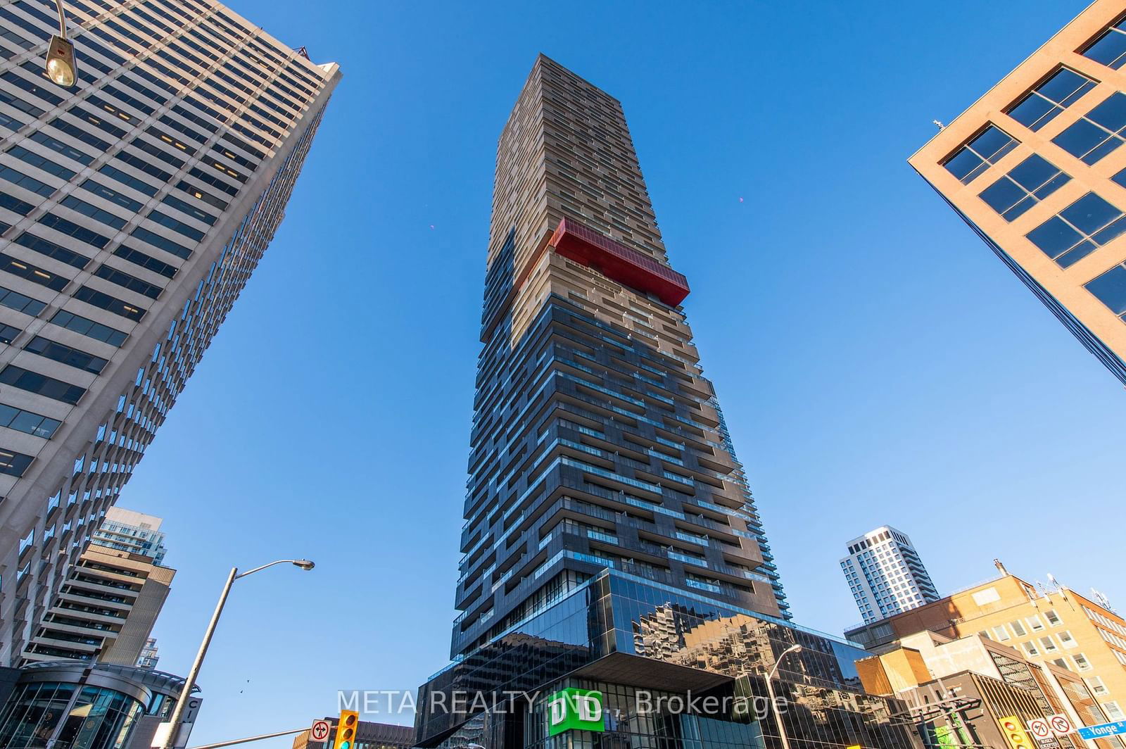 8 Eglinton Ave E, unit 3702 for rent