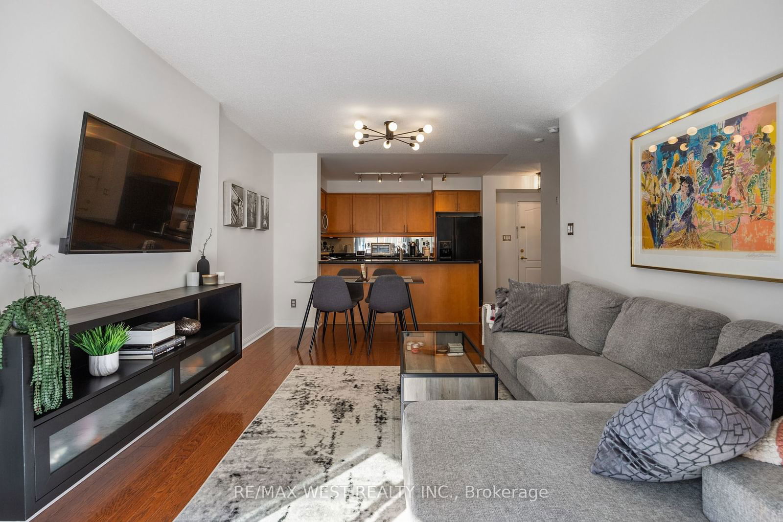 55 Lorindale Ave, unit 201 for sale