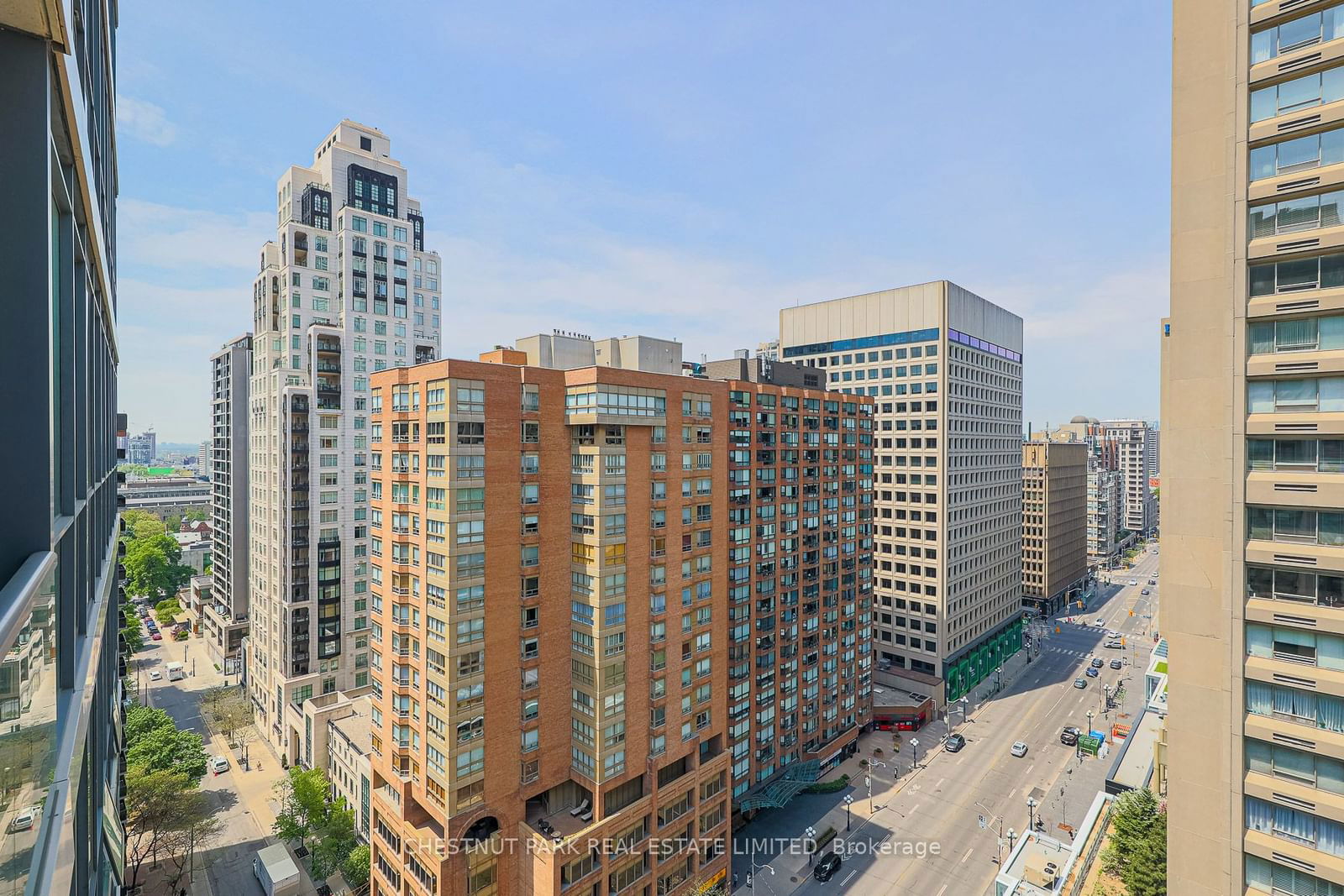 1121 Bay St, unit 1904 for rent