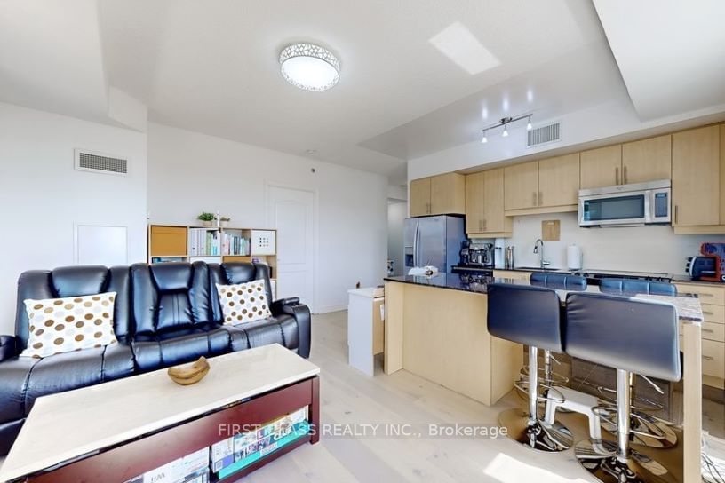 2756 Old Leslie St, unit 320 for sale