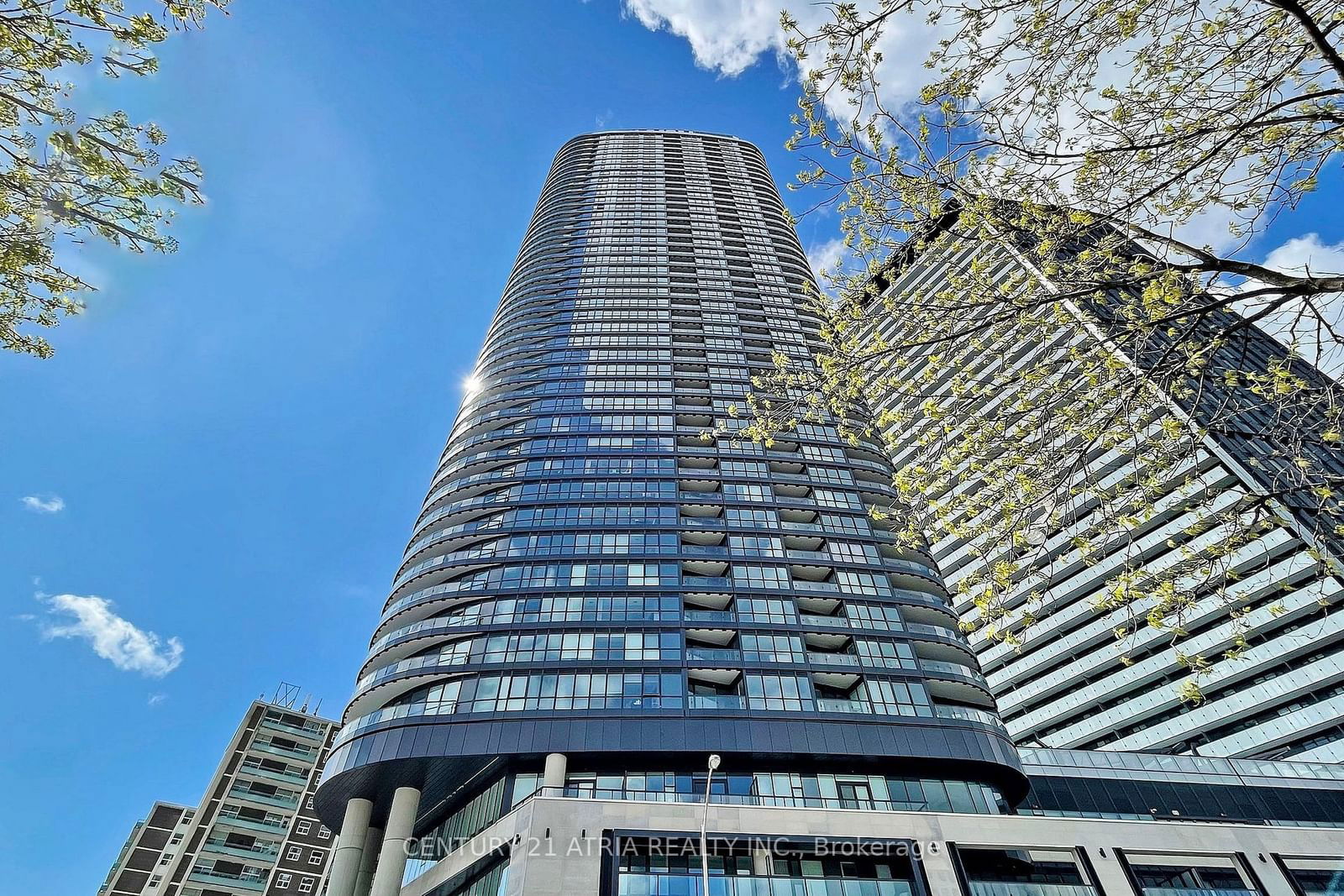 585 Bloor St E, unit 420 for rent