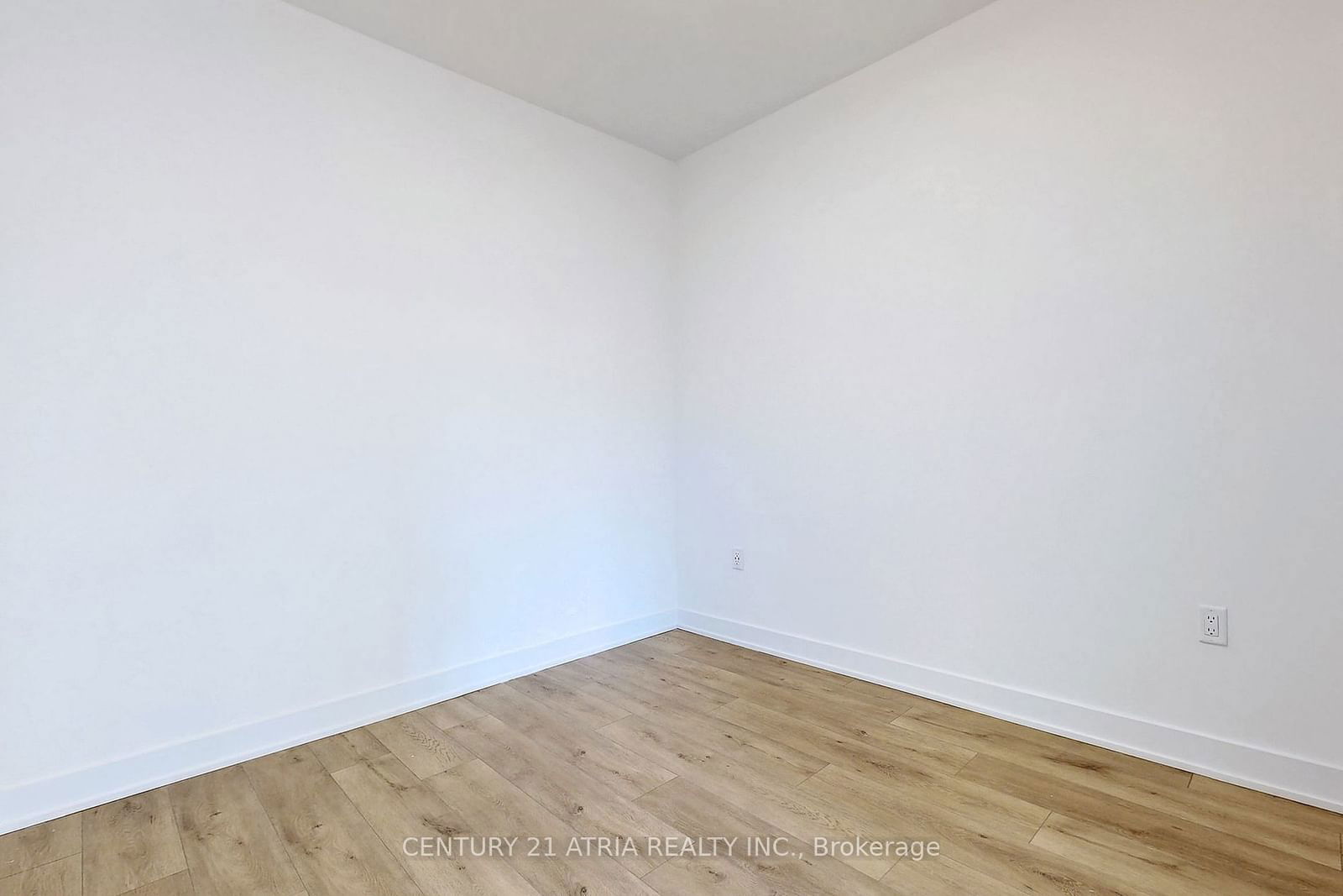 585 Bloor St E, unit 420 for rent