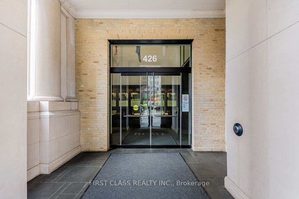 426 University Ave, unit 1705 for sale