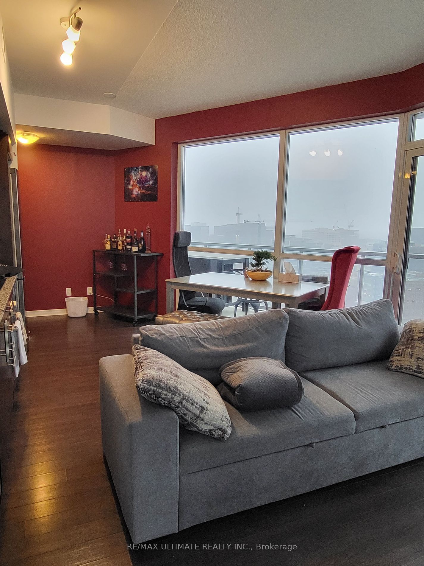 352 Front St W, unit 2016 for rent