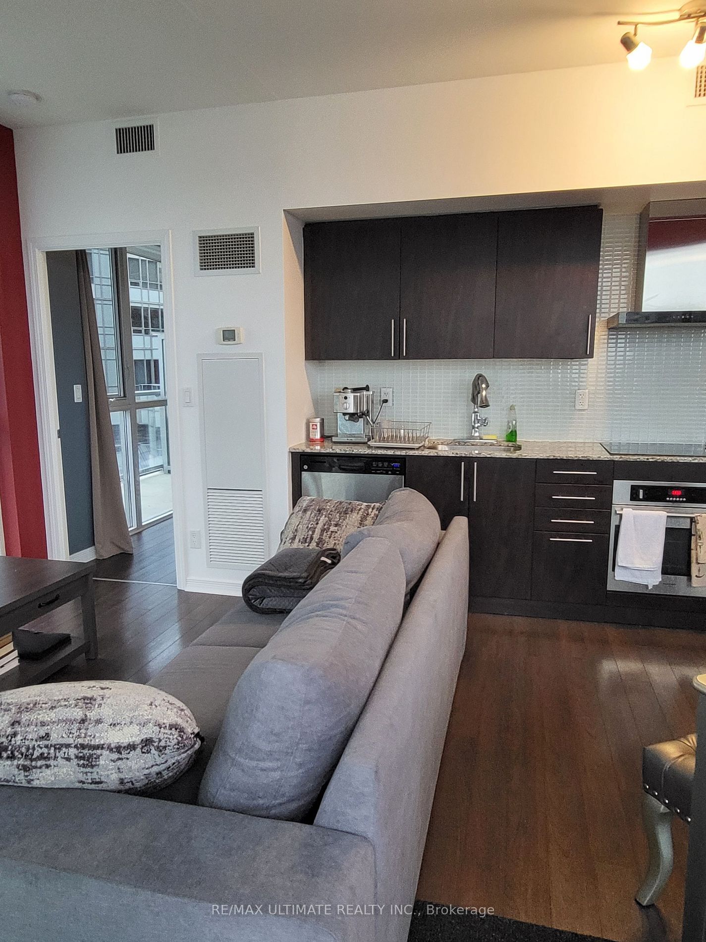 352 Front St W, unit 2016 for rent