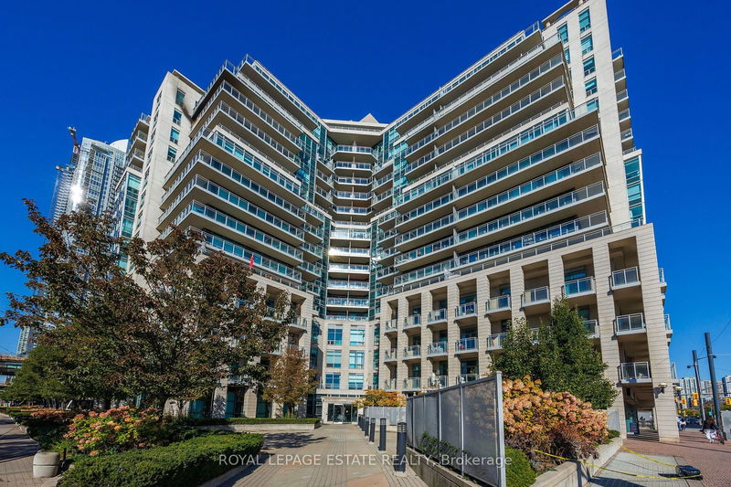 410 Queens Quay W, unit 401 for sale