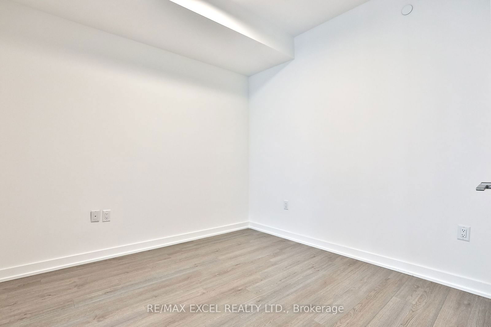 357 King St W, unit 1407 for rent