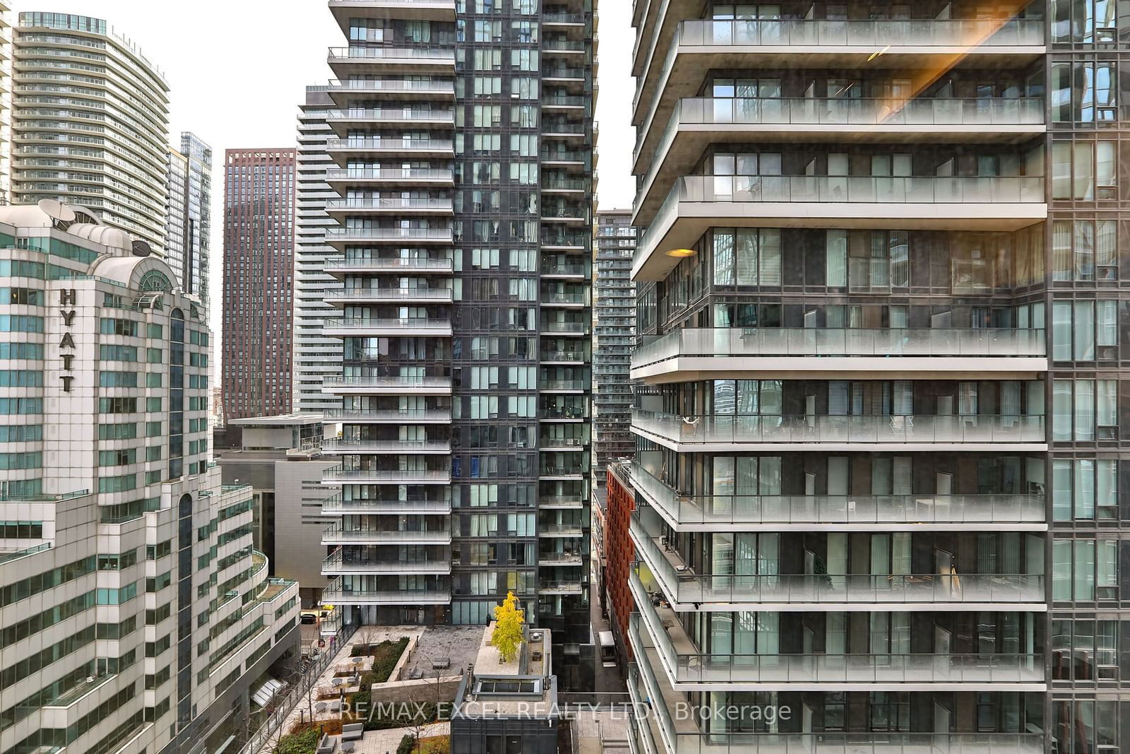 357 King St W, unit 1407 for rent