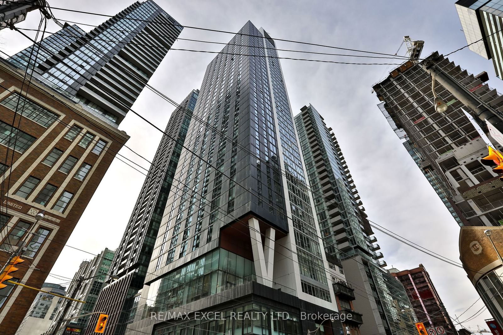 357 King St W, unit 1407 for rent