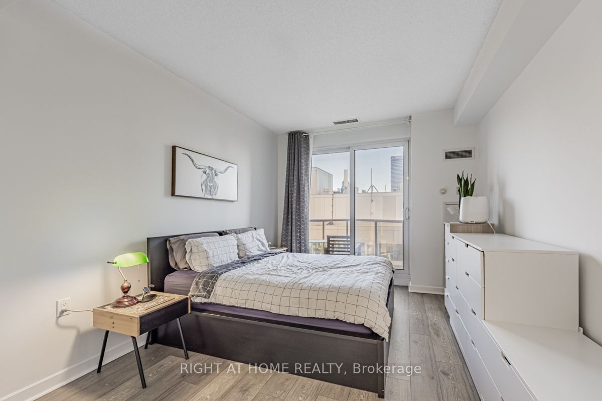 85 Bloor St E, unit PH 6 for sale