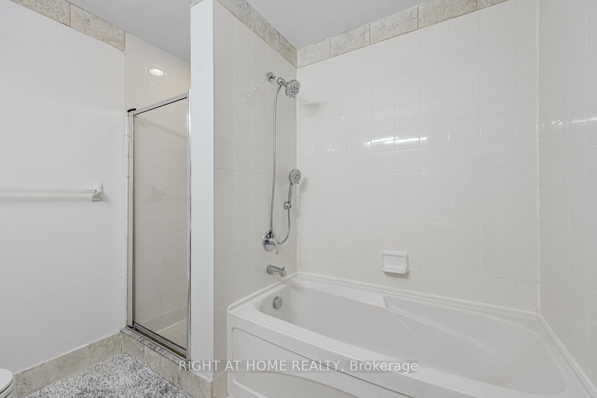 85 Bloor St E, unit PH 6 for sale