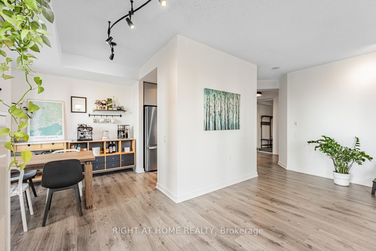 85 Bloor St E, unit PH 6 for sale