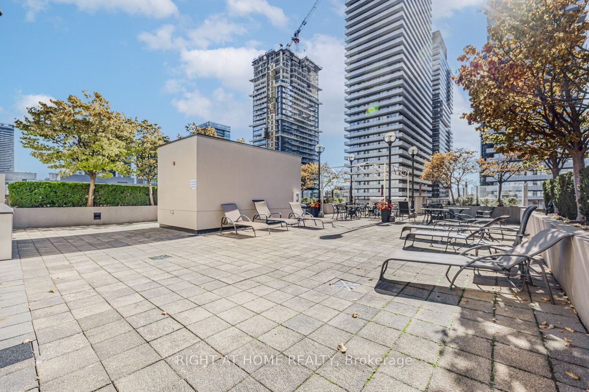 85 Bloor St E, unit PH 6 for sale