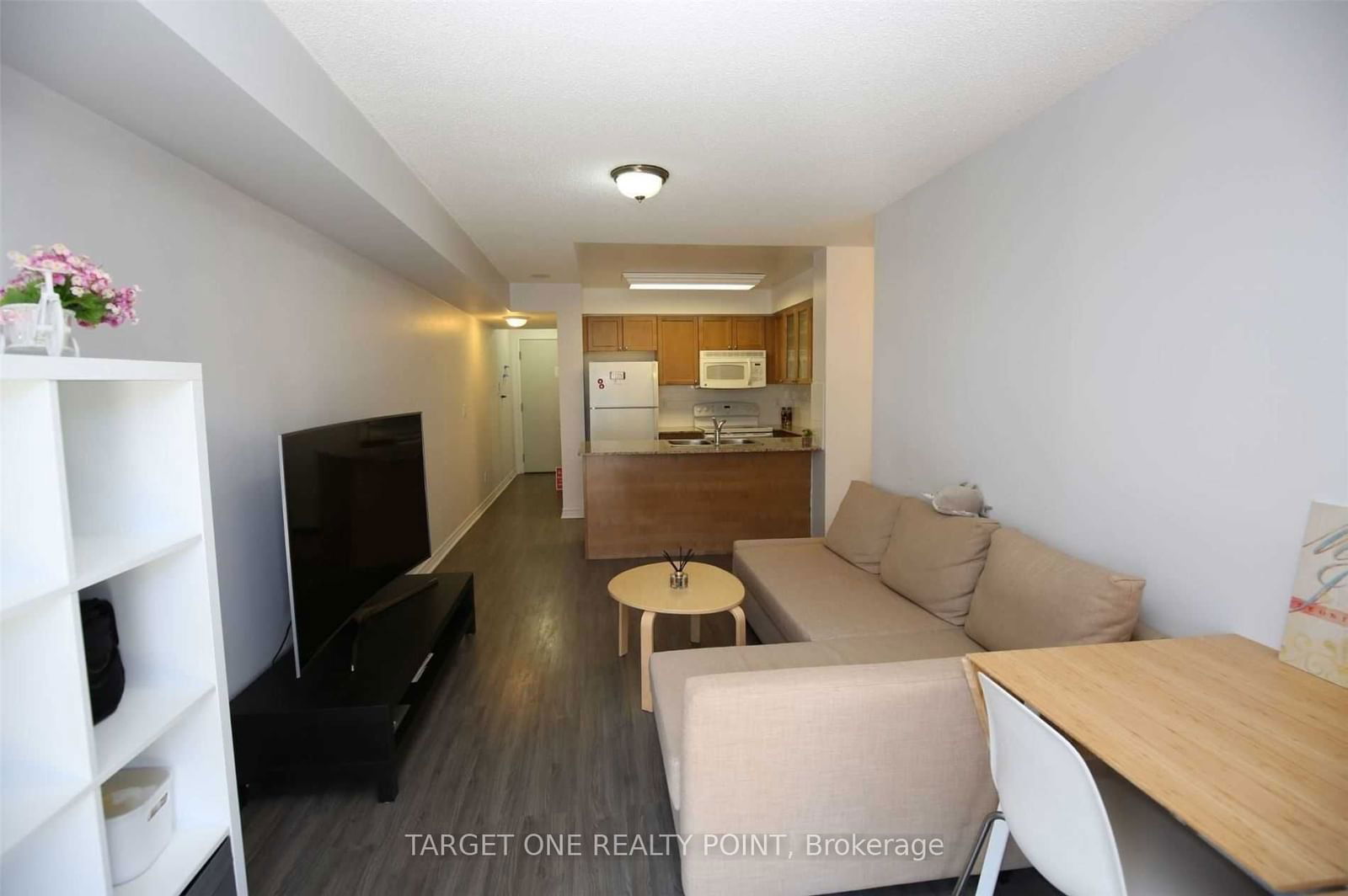 761 Bay St, unit 1707 for rent