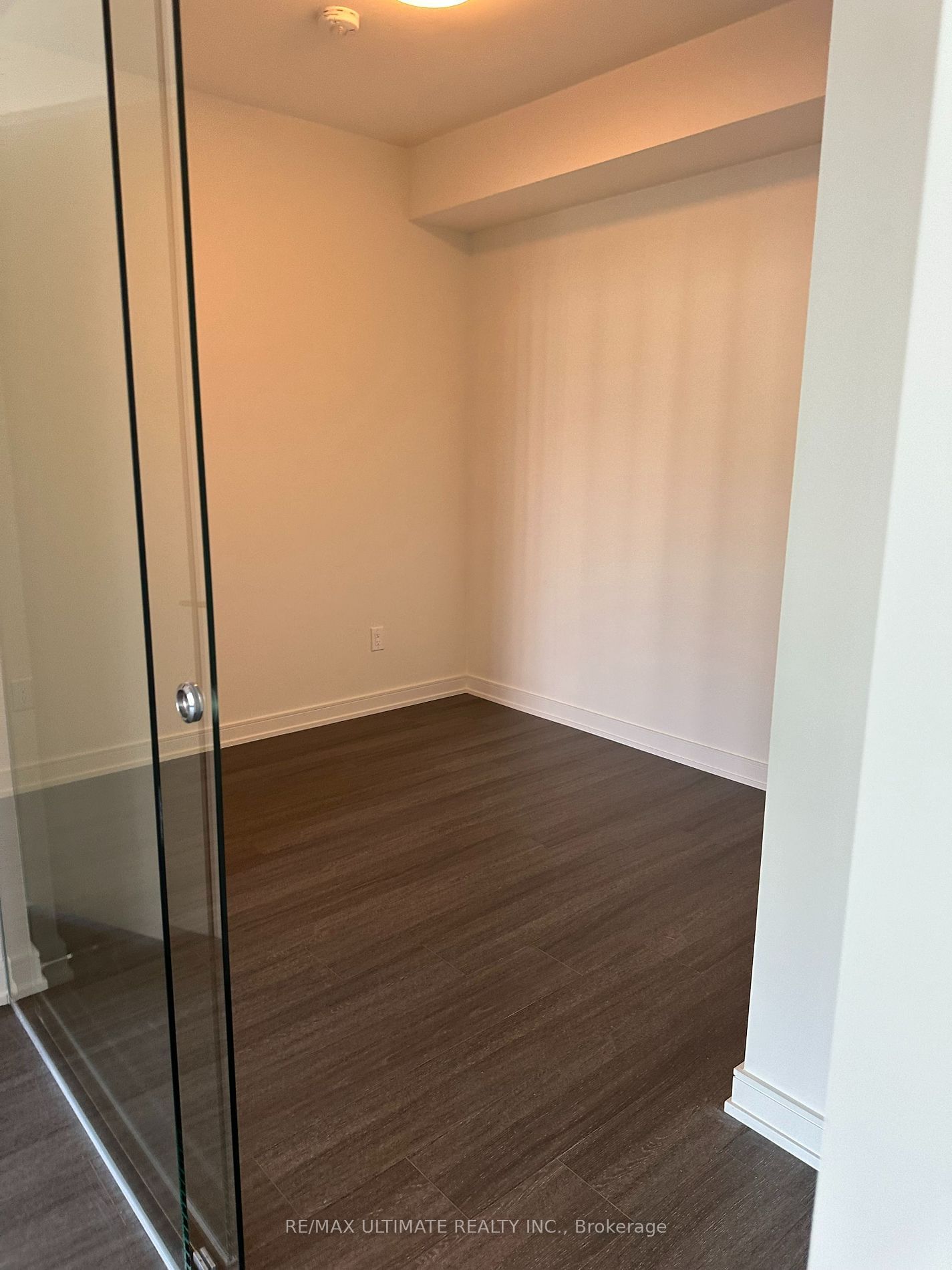 425 front St E, unit 704 for rent